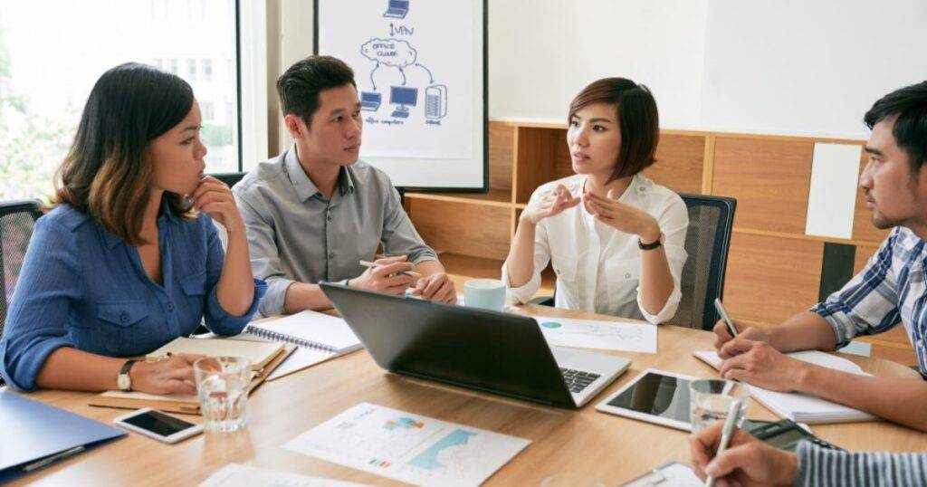 Học cao học quản trị kinh doanh có đáng không?