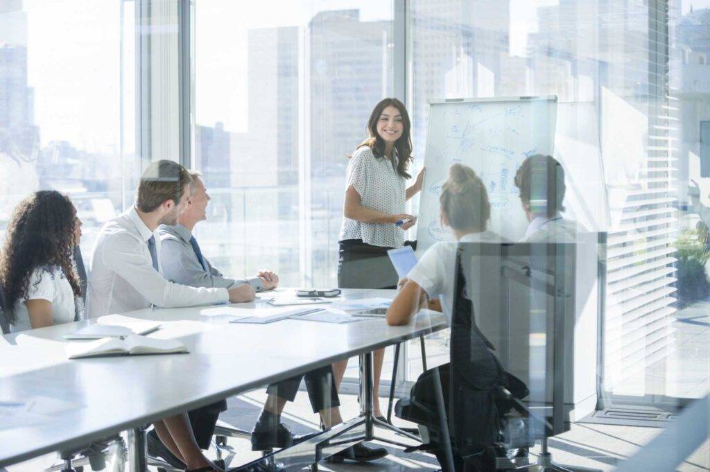 đánh giá về năng lực lãnh đạo quản lý