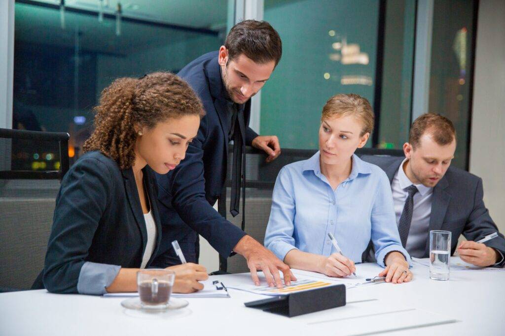 8 giải pháp nâng cao năng lực lãnh đạo quản lý