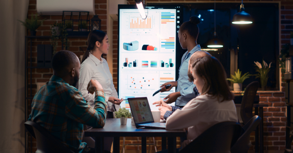 Làm data analyst cần học gì? 9 Kỹ năng không thể thiếu để thăng tiến nhanh 3 Làm data analyst cần học gì