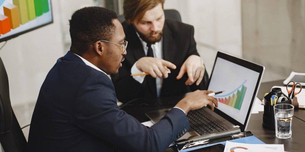 Ngành data analyst nên học trường nào? 1 ngành data analyst học trường nào