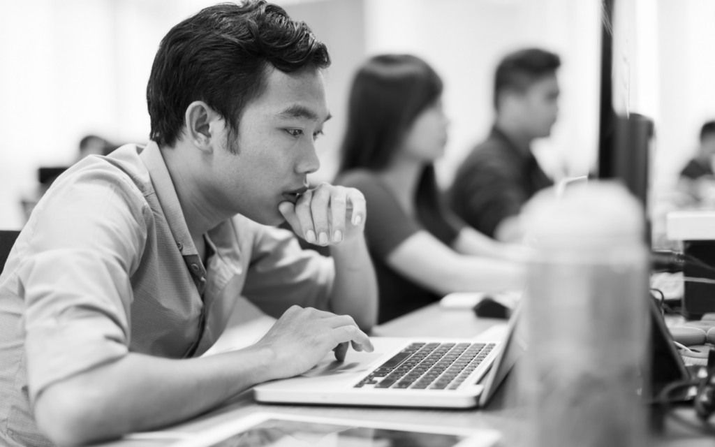 Phân tích dữ liệu kinh doanh là gì? Vai trò, công việc, quy trình, kỹ năng 3 học phân tích dữ liệu kinh doanh ở đâu