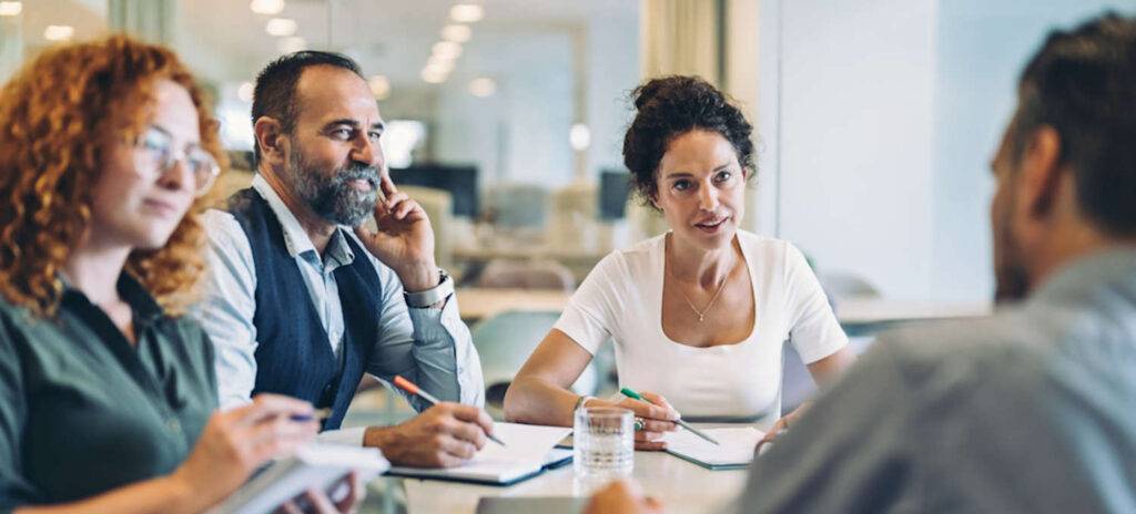 Kinh nghiệm thăng tiến Data Analyst trong kỷ nguyên AI 2 Kinh nghiệm thăng tiến Data Analyst trong kỷ nguyên AI