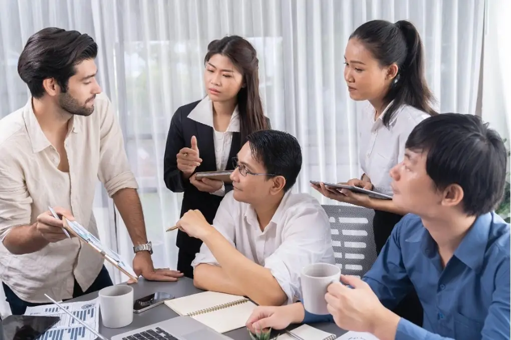 EMBA - Executive MBA là gì? Lợi ích, hạn chế, ai nên học EMBA 3 EMBA là gì